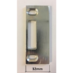 GU SLUITPLAAT MET LIP STELBAAR 32 MM